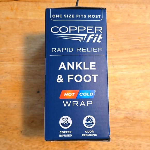 Copper Fit Rapid Relief  Ankle & Foot Wrap with Hot/Cold Pack - Picture 5 of 9